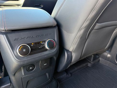 Used 2025 Ford Explorer Active w/ Active Comfort Package image 23