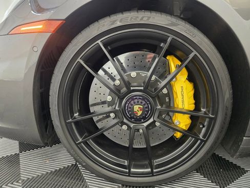 Certified 2024 Porsche 911 Carrera GTS image 31