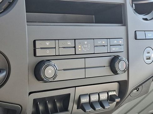 Used 2023 Ford F650 2WD Regular Cab Super Duty image 14