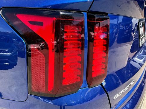 Used 2023 Kia Sorento EX w/ Panoramic Sunroof Package image 28