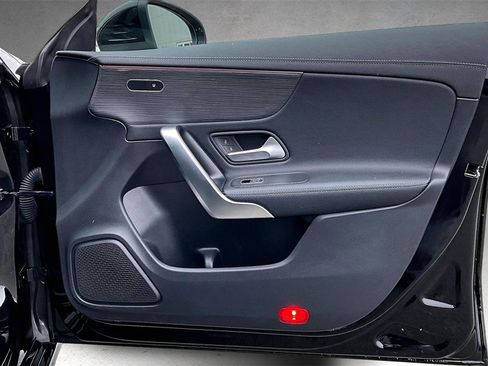 Used 2022 Mercedes-Benz CLA 250 CLA 250 image 28