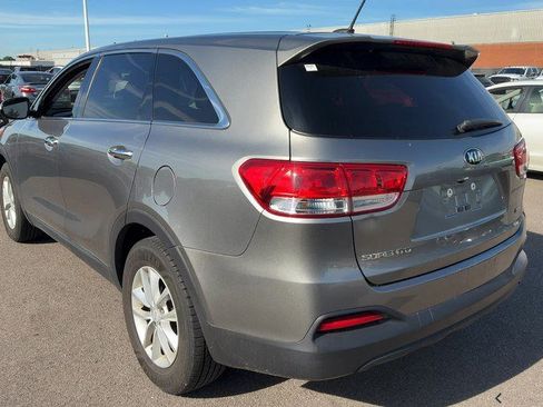 Used 2018 Kia Sorento L FWD image 2