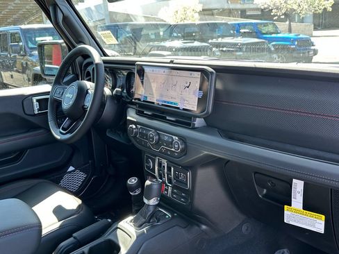 New 2026 Jeep Gladiator Rubicon AWD/4WD image 13