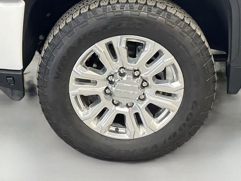 Used 2023 GMC Sierra 2500 Denali AWD/4WD image 32