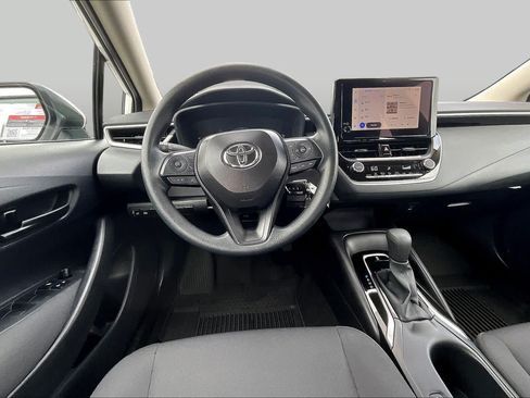 Used 2026 Toyota Corolla LE FWD image 6