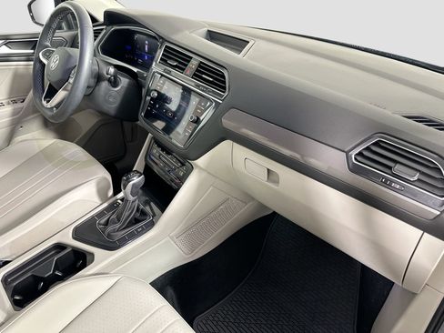Certified 2023 Volkswagen Tiguan SE image 27
