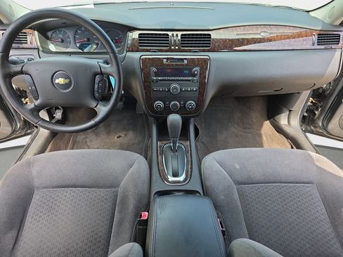 Used 2014 Chevrolet Impala Limited LS FWD image 9