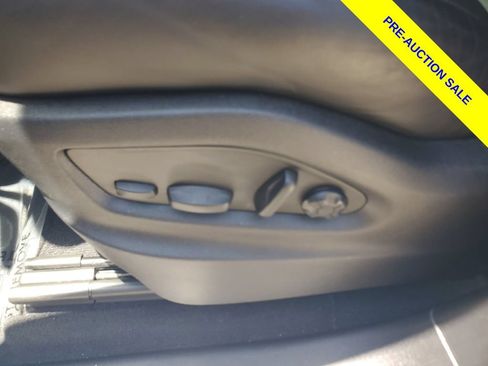 Used 2023 Porsche Cayenne AWD/4WD image 18