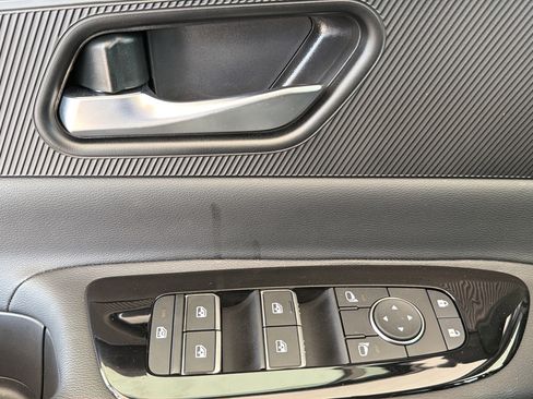 Certified 2025 Nissan Murano SV AWD/4WD image 19