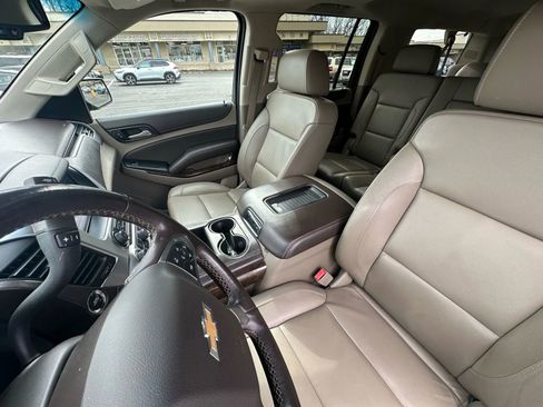 Used 2016 Chevrolet Suburban LT w/ Luxury Package image 21