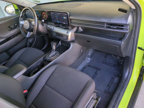 Certified 2024 Hyundai Kona SEL AWD/4WD image 10