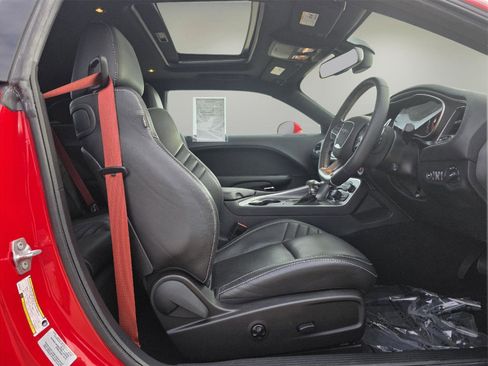 Used 2016 Dodge Challenger SRT Hellcat image 14