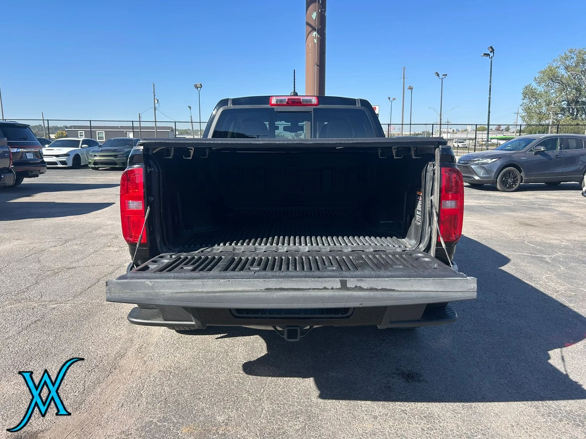 Used 2018 Chevrolet Colorado Z71 AWD/4WD image 18
