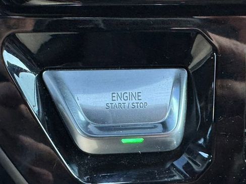 Used 2024 GMC Sierra 1500 AT4 w/ Technology Package image 25