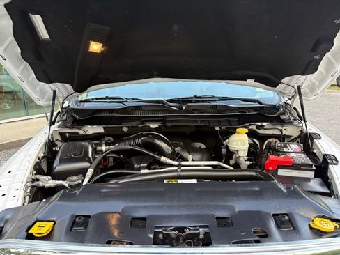 Used 2017 RAM 1500 Laramie RWD image 37