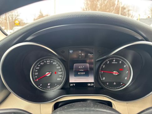 Used 2019 Mercedes-Benz GLC 300 4MATIC image 29