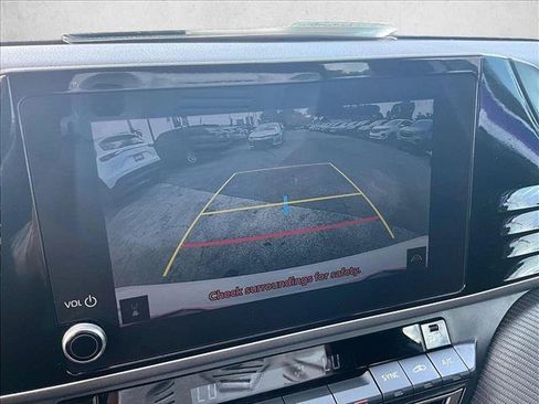 Used 2025 Toyota Camry SE FWD image 23