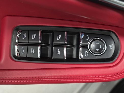 Certified 2024 Porsche Macan GTS AWD/4WD image 24