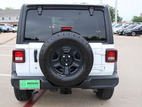 Used 2024 Jeep Wrangler Unlimited Sport AWD/4WD image 7