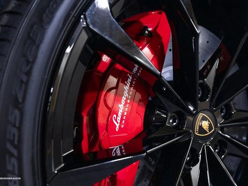 Used 2024 Lamborghini Urus S AWD/4WD image 19