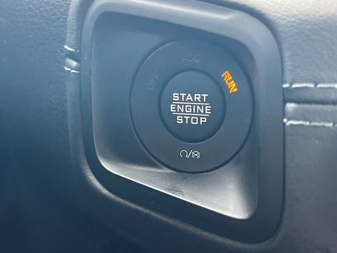 Used 2025 Jeep Wrangler Unlimited Sahara AWD/4WD image 22