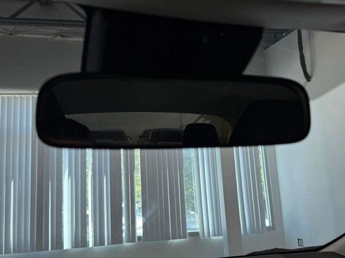 Used 2020 Toyota Corolla LE FWD image 36