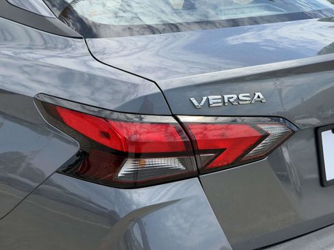 Used 2022 Nissan Versa S w/ Trunk Package FWD image 11