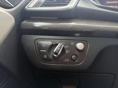 Used 2019 Audi SQ5 Prestige w/ Prestige Package image 29