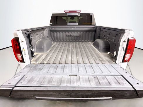 Used 2022 GMC Sierra 1500 Elevation w/ Preferred Package image 25