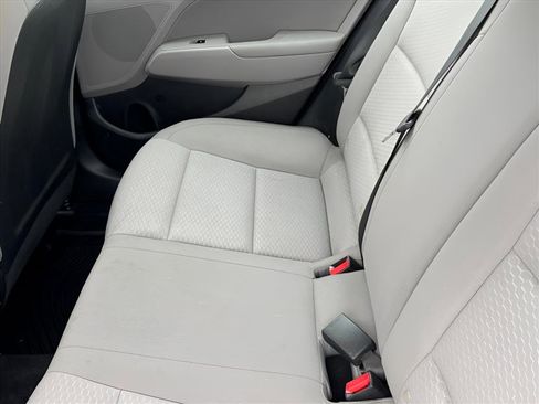 Used 2020 Hyundai Elantra Value Edition w/ Winter Weather Package image 9