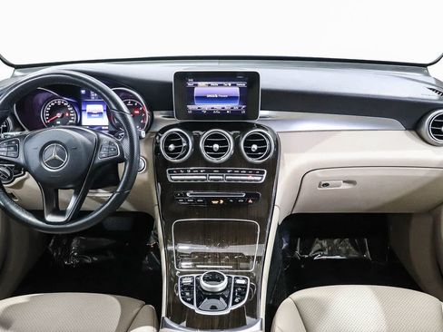 Used 2019 Mercedes-Benz GLC 300 image 12