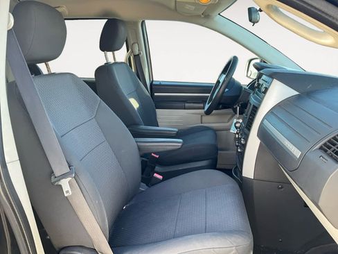 Used 2010 Dodge Grand Caravan SE w/ Popular Equipment Group image 16