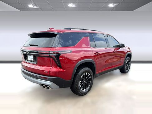 Certified 2024 Chevrolet Traverse Z71 w/ LPO, Floor Liner Package AWD/4WD image 8