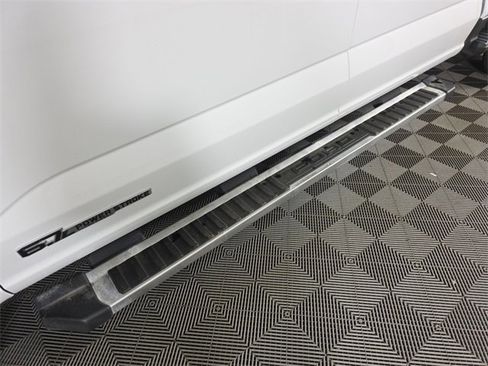 Certified 2025 Ford F250 XLT image 9