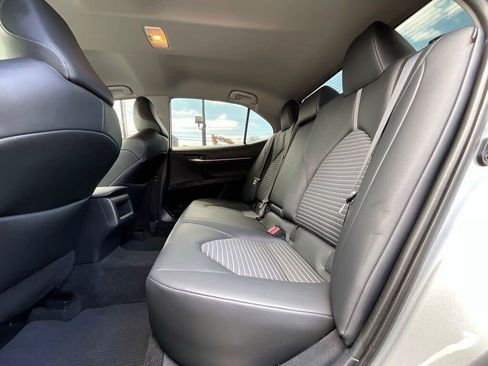 Used 2022 Toyota Camry SE w/ Carpet Mat Package (TMS) FWD image 12