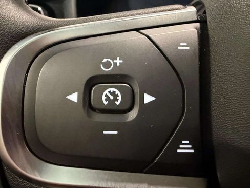 Used 2025 Volvo S60 B5 Core FWD image 44