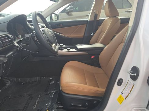 Used 2019 Lexus IS 300 w/ Accessory Package RWD image 6