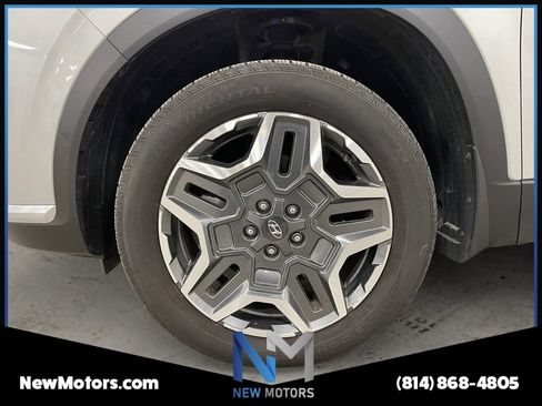 Used 2023 Hyundai Santa Fe Limited AWD/4WD image 14