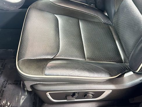 Used 2023 RAM 1500 Laramie AWD/4WD image 21