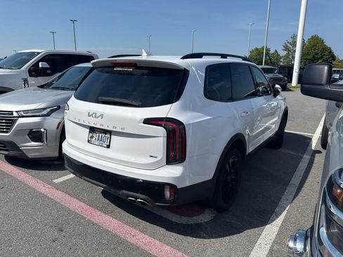 Used 2024 Kia Telluride EX X-Line AWD/4WD image 3