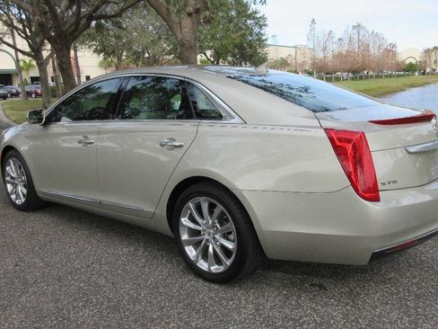 Used 2014 Cadillac XTS image 3