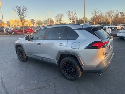 Used 2019 Toyota RAV4 XLE w/ Convenience Package image 6