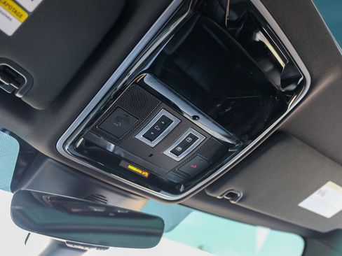 Used 2018 Land Rover Range Rover Sport Supercharged image 36