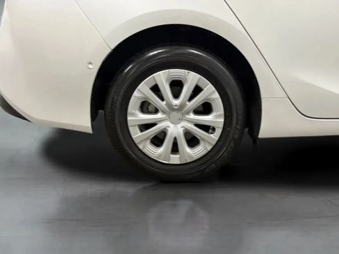 Used 2022 Toyota Prius LE FWD image 27