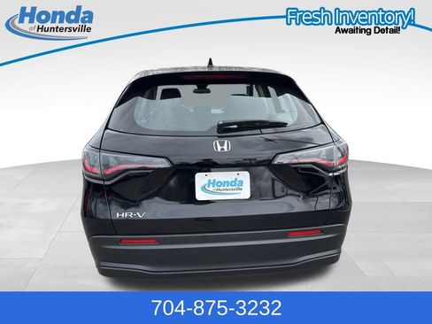 Used 2025 Honda HR-V LX image 7