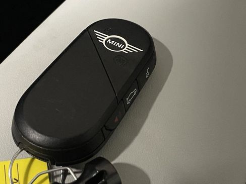 Used 2025 MINI Cooper 2-Door Hardtop image 30