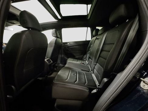 Used 2019 Volkswagen Tiguan SEL Premium R-Line image 32