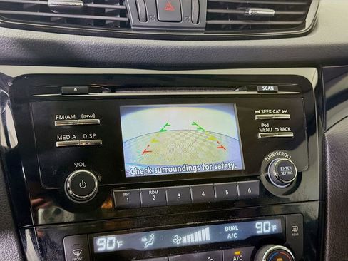 Used 2018 Nissan Rogue Sport SV w/ SV All-Weather Package image 17