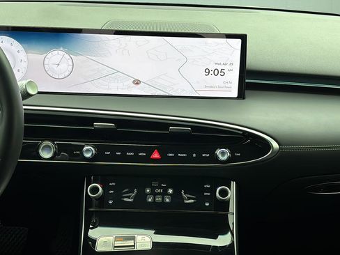 Certified 2026 Genesis GV70 2.5T AWD/4WD image 23
