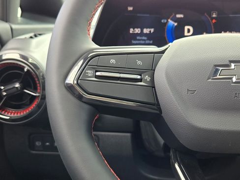 New 2025 Chevrolet Equinox EV RS image 29